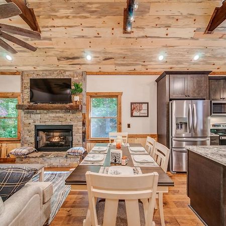 Brand New Build Luxury Mountain Chalet With Hot Tub, Pool, Game Room, Premium Features Ellijay Exterior foto