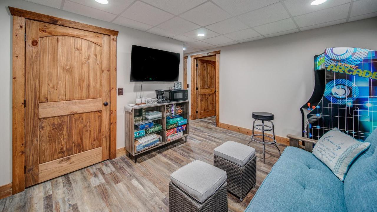 Brand New Build Luxury Mountain Chalet With Hot Tub, Pool, Game Room, Premium Features Ellijay Exterior foto