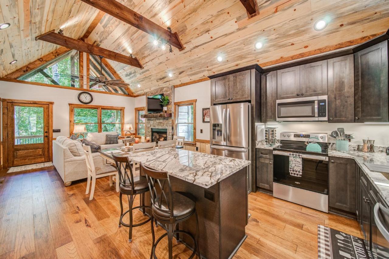 Brand New Build Luxury Mountain Chalet With Hot Tub, Pool, Game Room, Premium Features Ellijay Exterior foto